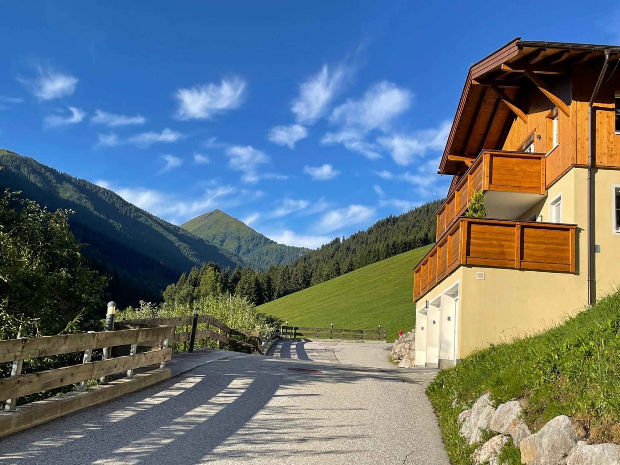 In Out Neu Und Gehoben